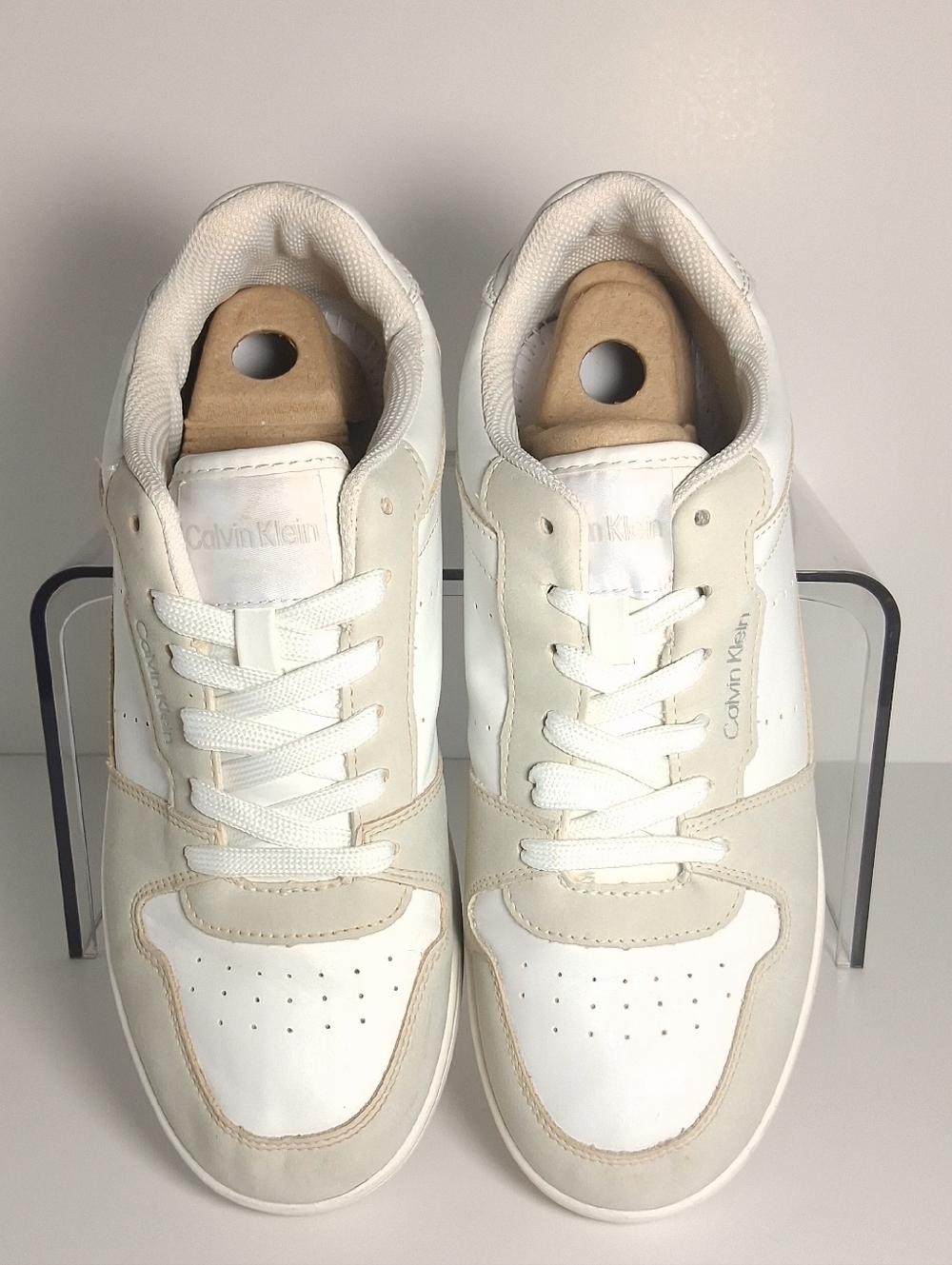 Calvin Klein White and Beige Low-Top Women's Sneakers Size 9M - Picture 4 of 14